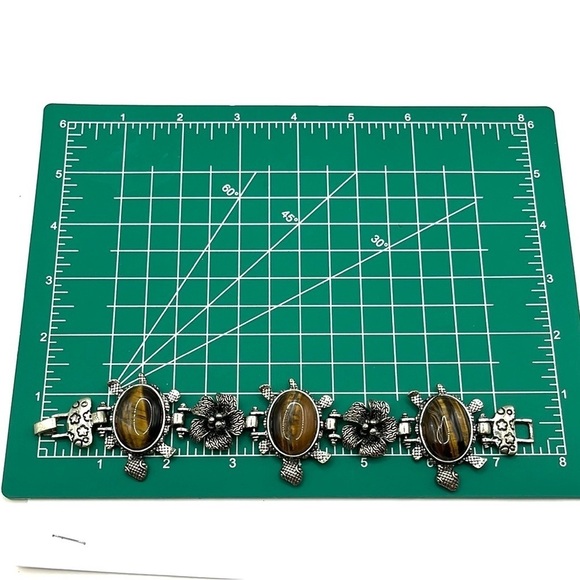 Turtle Silvertone Oval Tigers Eye Cabochon Sea Turtle Floral link Bracelet - Picture 13 of 13